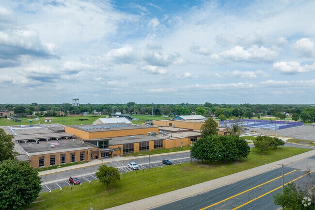 brooklyn-center-middle-school-brooklyn-center-mn-schoolphoto